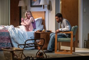 Afbeelding Tracy Letts brengt ‘Bug’ terug naar Broadway